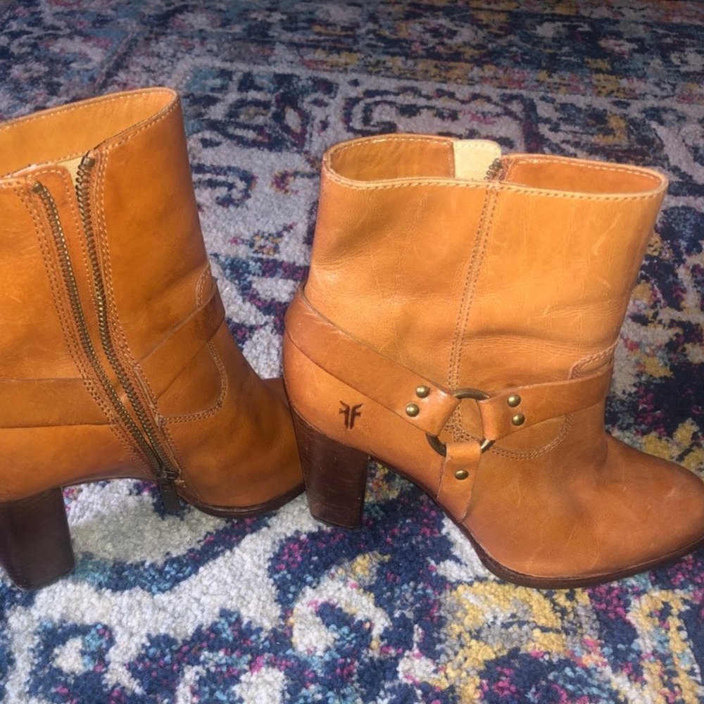 Frye Laurie Harness Short Boot SZ 9